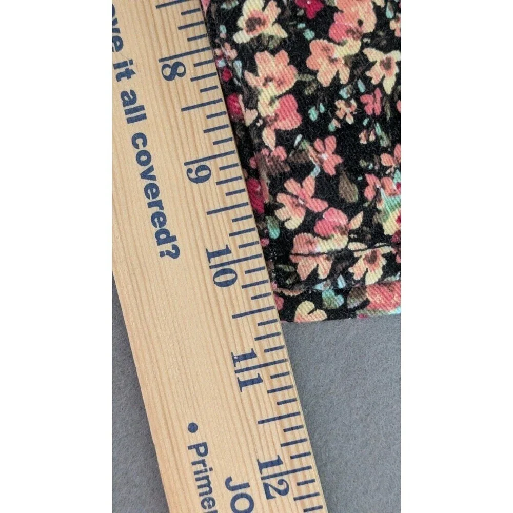 Gloria Vanderbilt Amanda Bermuda Shorts Size 10 Floral Pockets